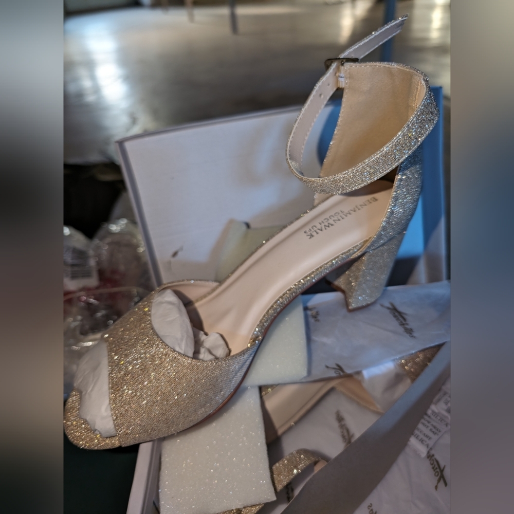 Touch Ups Sparkle Heels